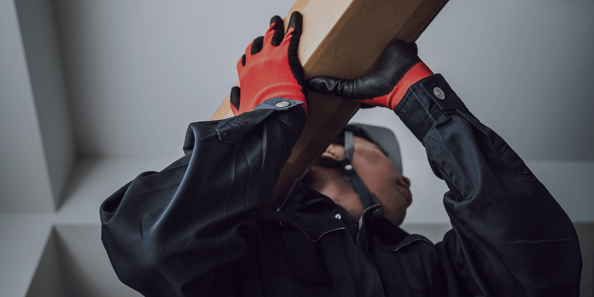 建設資材総合揚重 / 製造 / 清掃・ハウスクリーニング / 防水工事なら株式会社繁栄にお任せください。